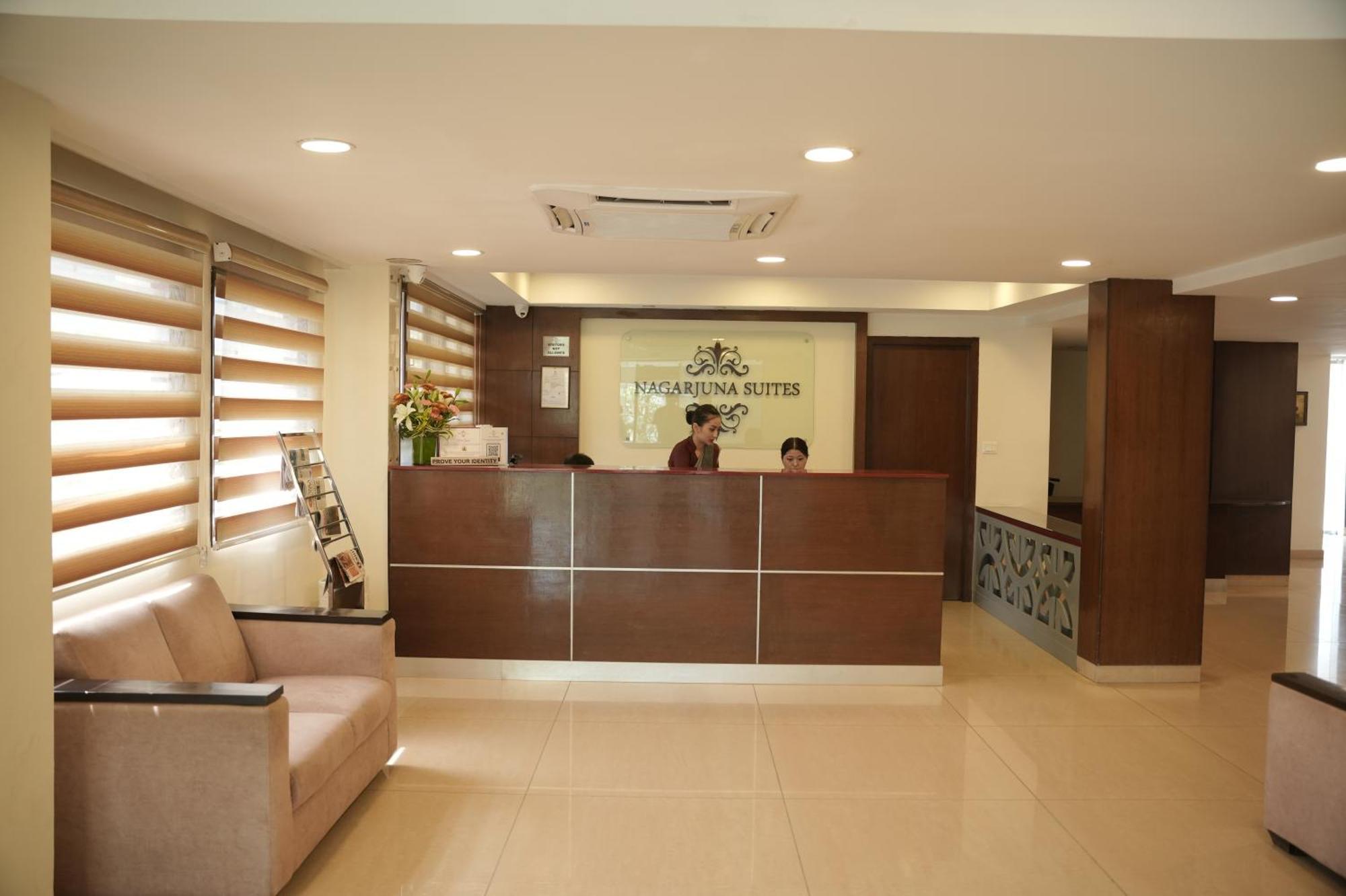 Hotel Nagarjuna Suites Бангалор Экстерьер фото